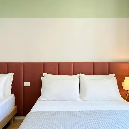 Апартаменты Sea View By The Sea -
