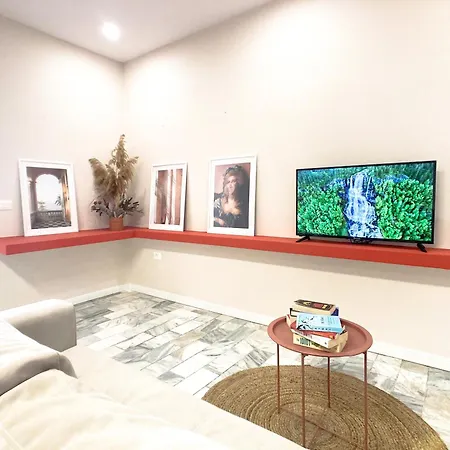 Apartment Smart Budget Edition - Select Your Comfort - Cozy Golem (Tirana)