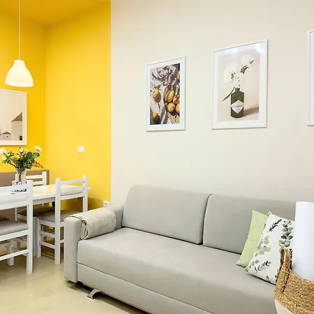 Smart Budget Edition - Customize Your Comfort - Cozy Apartament Golem (Tirana)